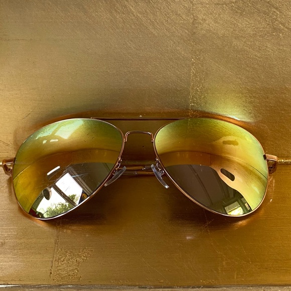 Betsey Johnson Aviator Sunglasses - Picture 12 of 12